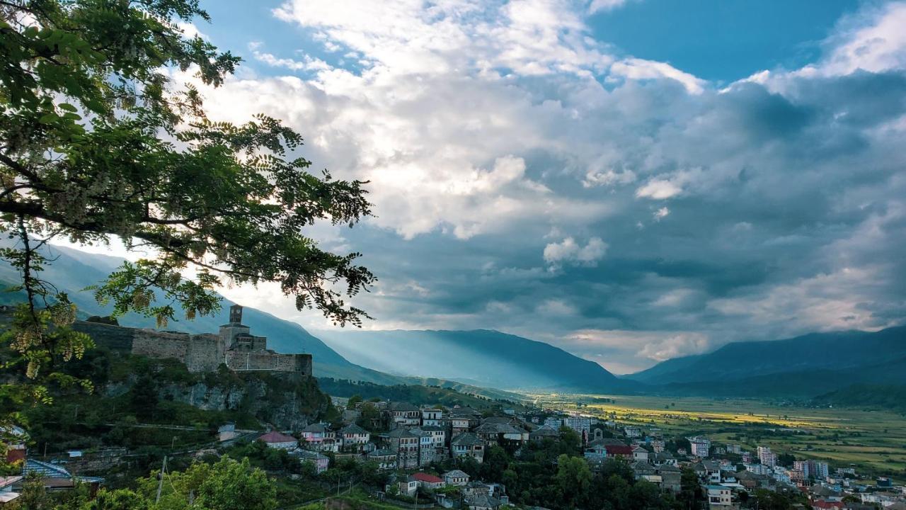 Clockwise Guestrooms Gjirokaster Exterior photo